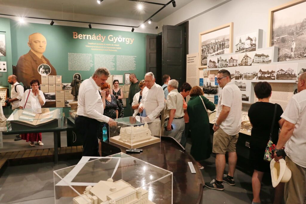 450669280 990619699730217 5222063345219503754 n