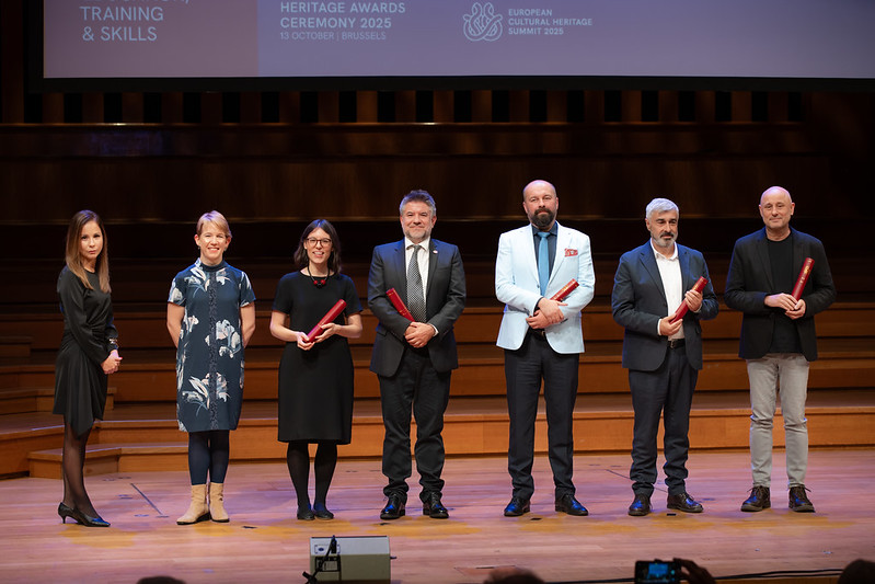 54854301154 f673b19c9a c