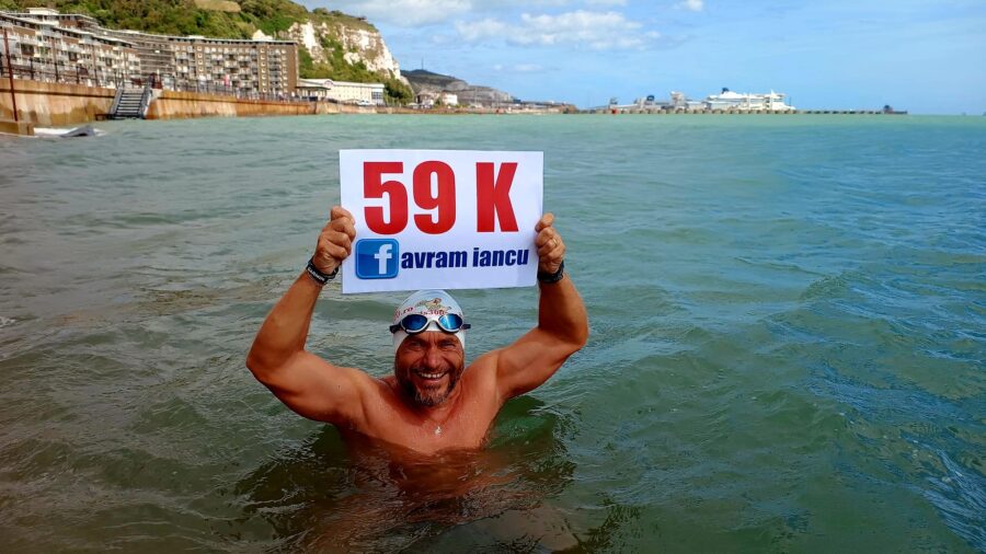 Înotătorul Avram Iancu a început dubla traversare a Canalului Mânecii Avram Iancu inot e1724845973648