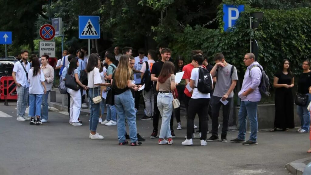 Liceeni e1736409520843