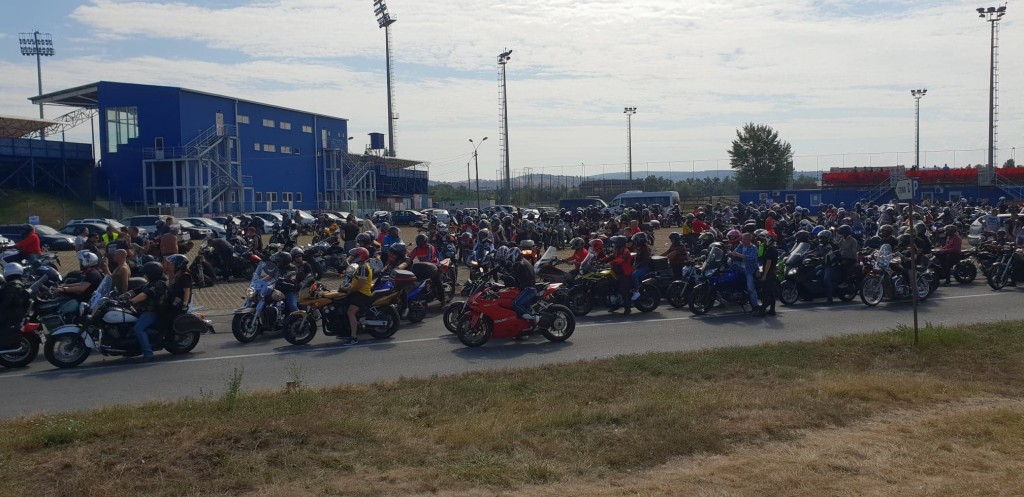 WIMA International Rally România: Motocicliste din 20 de țări au participat la un eveniment inedit în țara noastră Parada motociclistilor Maris Fest 1024x497 1