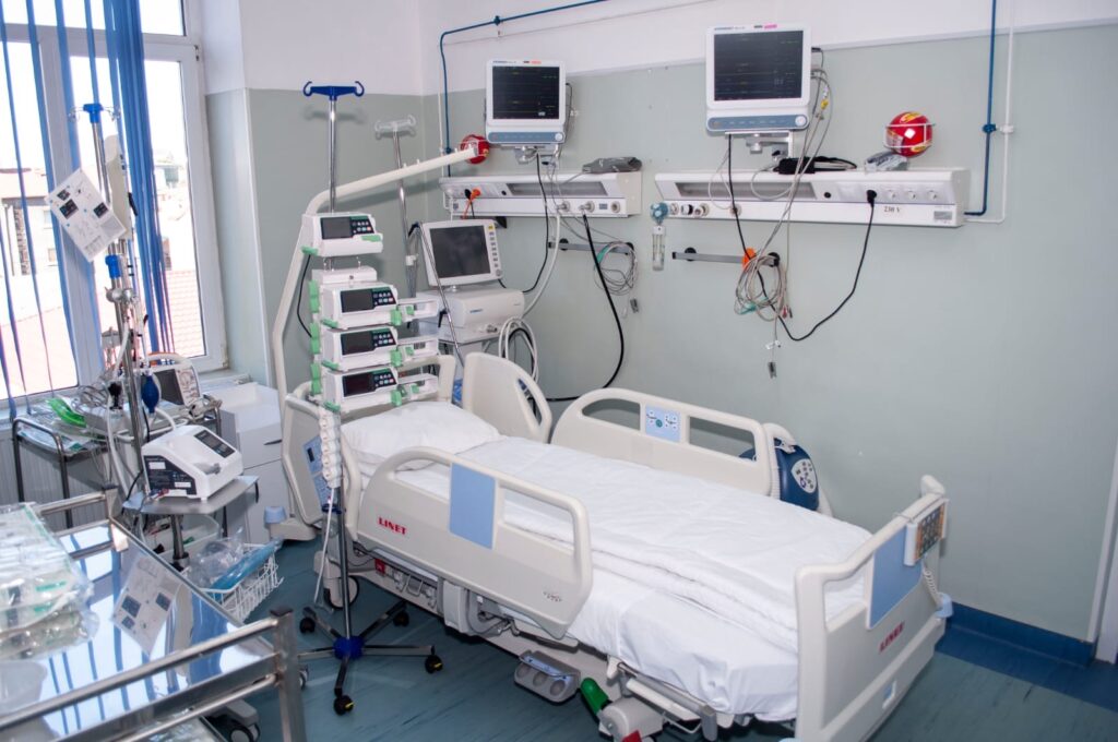 Un medic ATI sparge tăcerea: cine decide cu adevărat viața și moartea pacienților din România? a2c66831 f033 424a b17f a79a982e8cf4