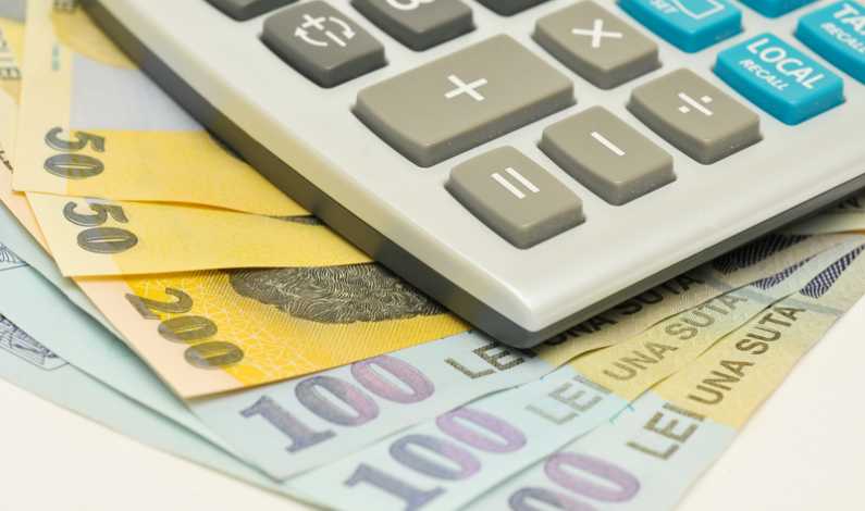 Sindicatul Finanțe Mureș avertizează asupra unui posibil eșec al amnistiei fiscale calculator bani lei dreamstime