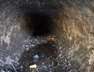 exclusiv imagini de sub planseul de la piata unirii care sta sa se prabuseasca nicusor dan si daniel baluta merg in inspectie 923991