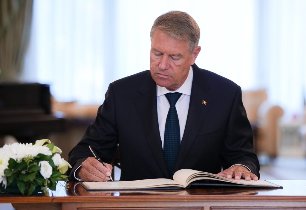 iohannis semneaza scrie