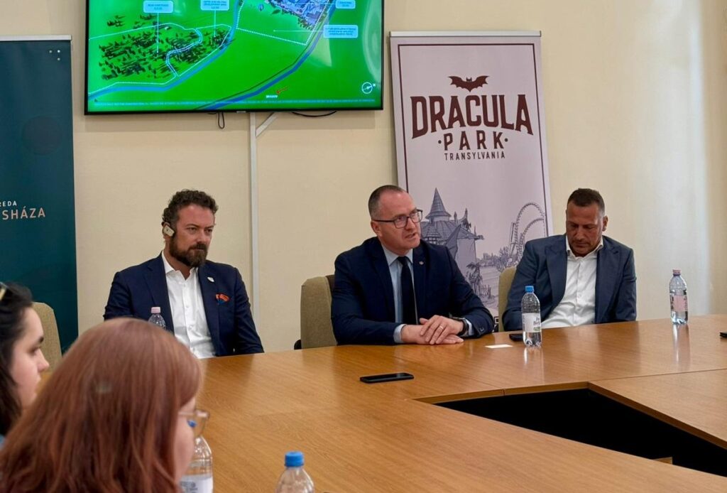 lansare parc distractii