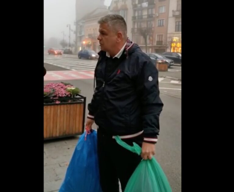 maior targu mures gunoi protest 768x630 1