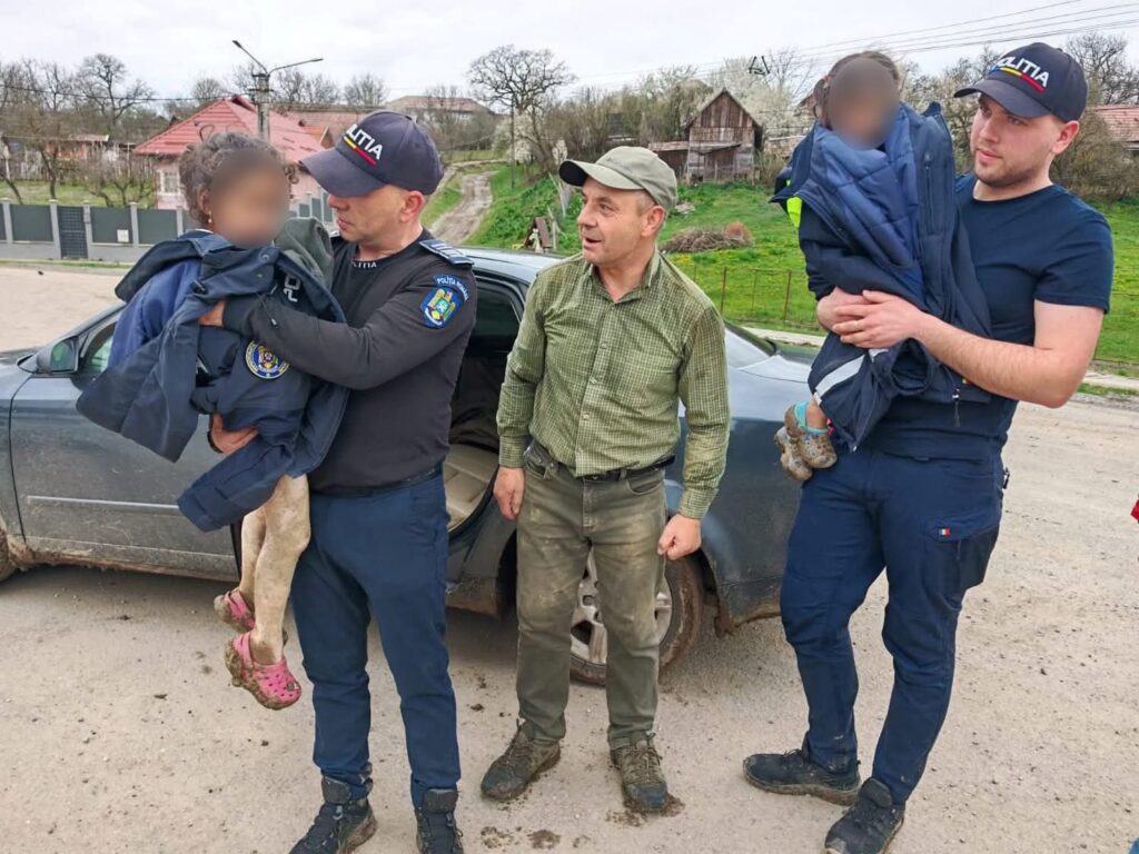 Fetițele dispărute ieri din Târnăveni găsite de un pădurar, după 36 de ore padurar fetite disparute