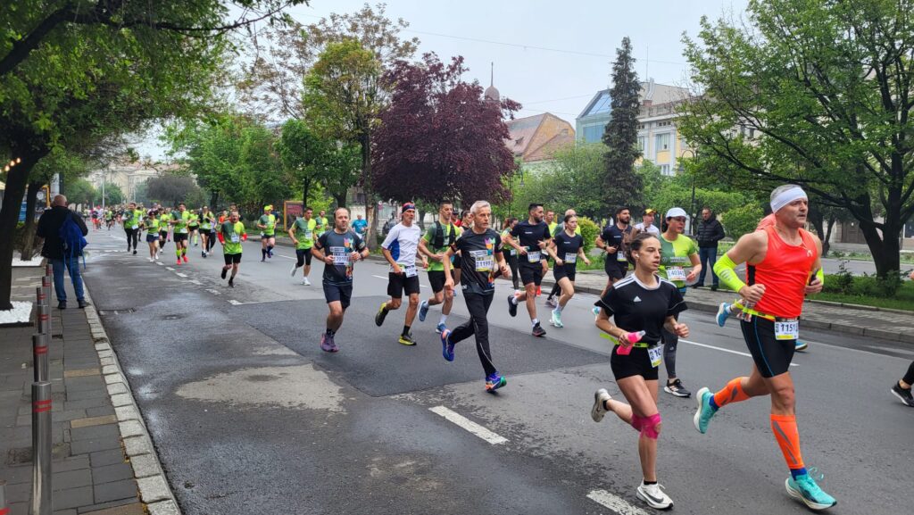 Peste 2000 de alergători la VW Mureș Half Marathon (VIDEO) cursa